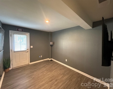 10840 Overlook Mountain Drive - Photo Thumbnail 2