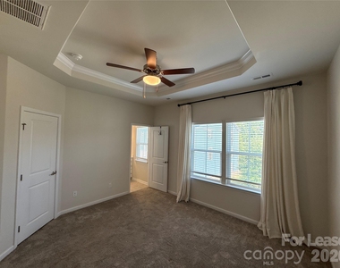 10840 Overlook Mountain Drive - Photo Thumbnail 12
