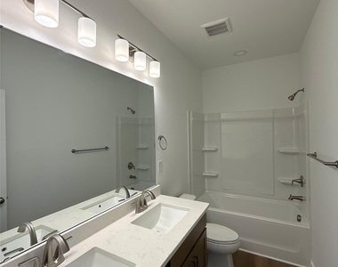 7009 Westrow Avenue - Photo Thumbnail 14