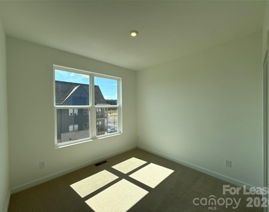 7009 Westrow Avenue - Photo Thumbnail 15