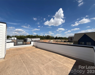 7009 Westrow Avenue - Photo Thumbnail 16