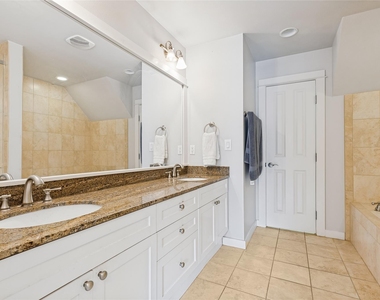 2604 Thomas Avenue - Photo Thumbnail 8