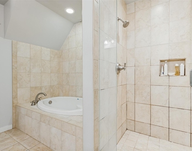 2604 Thomas Avenue - Photo Thumbnail 9