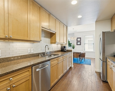 2604 Thomas Avenue - Photo Thumbnail 5