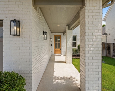 5618 Oaks Lane - Photo Thumbnail 36
