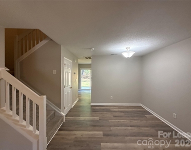 11540 Briddle Hall Court - Photo Thumbnail 3