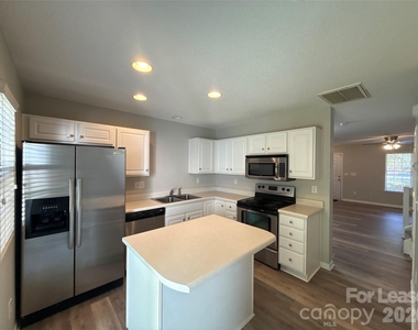 11540 Briddle Hall Court - Photo Thumbnail 4