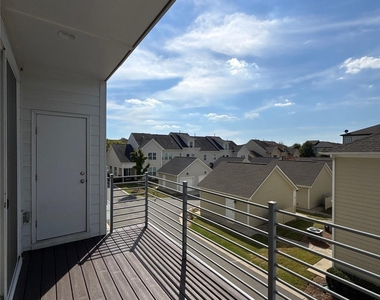 2609 Statesville Avenue - Photo Thumbnail 16