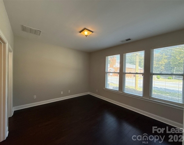 2609 Statesville Avenue - Photo Thumbnail 1