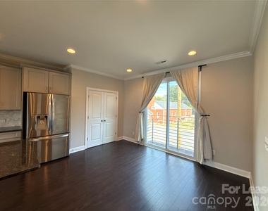 2609 Statesville Avenue - Photo Thumbnail 9
