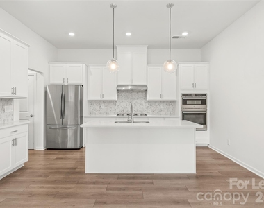 5807 Clear Creek Lane - Photo Thumbnail 10