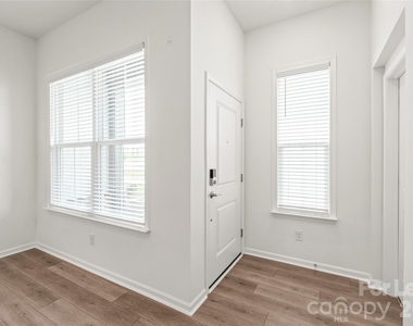 5807 Clear Creek Lane - Photo Thumbnail 5