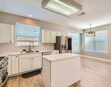 3103 Topanga Canyon Drive - Photo Thumbnail 11