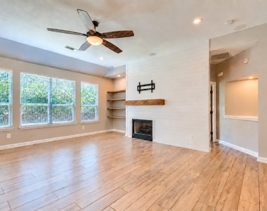 3103 Topanga Canyon Drive - Photo Thumbnail 6