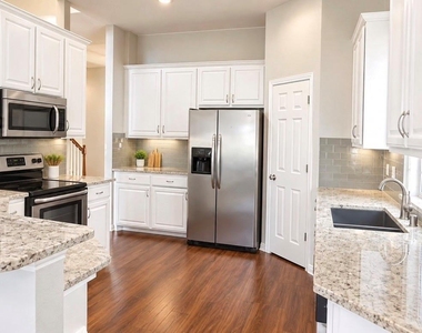 2043 Chevella Drive - Photo Thumbnail 2