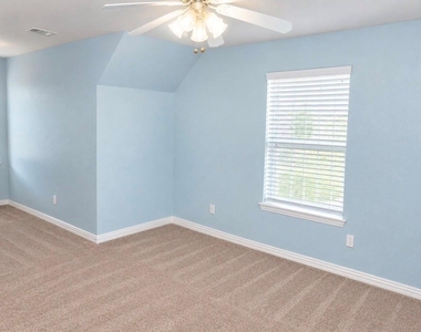 2043 Chevella Drive - Photo Thumbnail 10