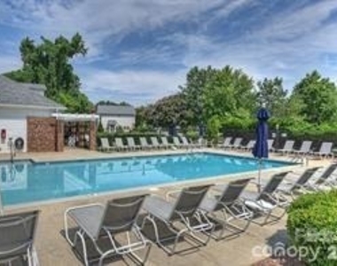 1504 Sylvia Court - Photo Thumbnail 17
