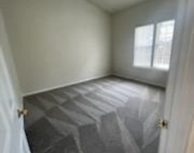 1504 Sylvia Court - Photo Thumbnail 5