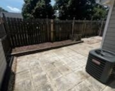 1504 Sylvia Court - Photo Thumbnail 13