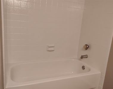 14800 Enterprise Drive - Photo Thumbnail 11