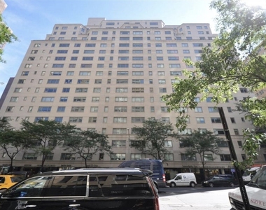 East 71st Street - Photo Thumbnail 18