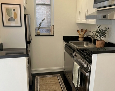 East 83rd Street - Photo Thumbnail 2