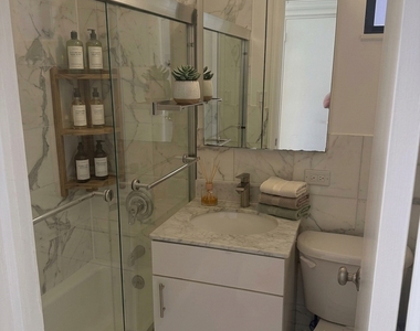 East 83rd Street - Photo Thumbnail 3
