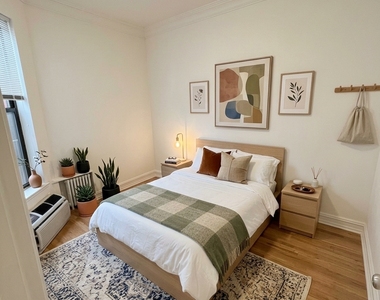 East 83rd Street - Photo Thumbnail 1