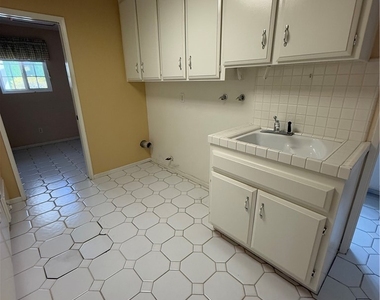 1024 S 4th - Photo Thumbnail 15