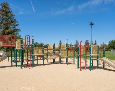 5694 E Los Angeles - Photo Thumbnail 30