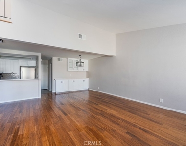 5694 E Los Angeles - Photo Thumbnail 12