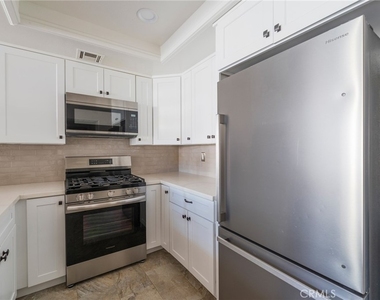 5694 E Los Angeles - Photo Thumbnail 9