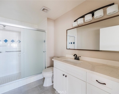 5694 E Los Angeles - Photo Thumbnail 19