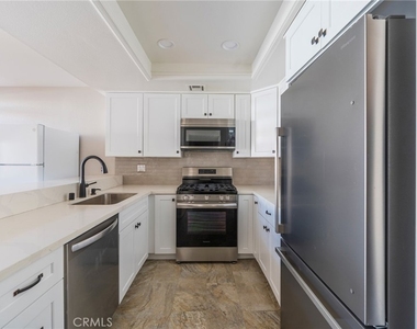 5694 E Los Angeles - Photo Thumbnail 7