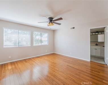 5694 E Los Angeles - Photo Thumbnail 23