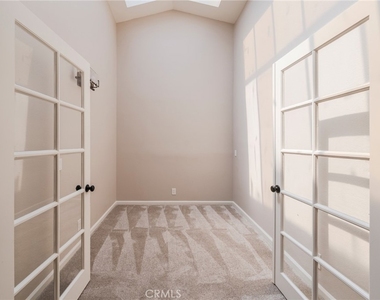 5694 E Los Angeles - Photo Thumbnail 21