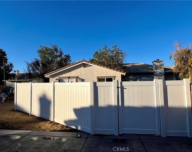 1133 E Geraldine Avenue - Photo Thumbnail 25