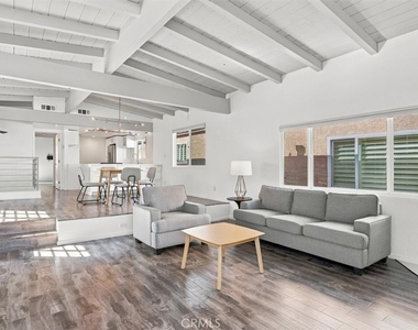 1704 Haynes - Photo Thumbnail 6