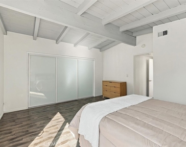 1704 Haynes - Photo Thumbnail 16