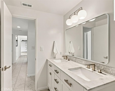 1704 Haynes - Photo Thumbnail 21