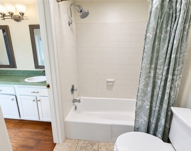 2607 Nelson - Photo Thumbnail 10