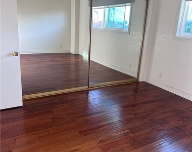 2607 Nelson - Photo Thumbnail 22
