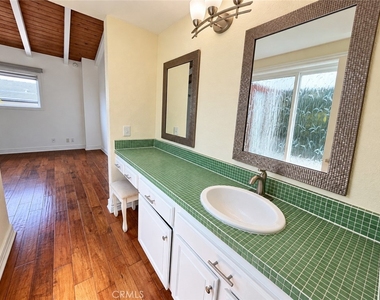 2607 Nelson - Photo Thumbnail 12