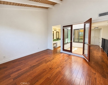 2607 Nelson - Photo Thumbnail 13