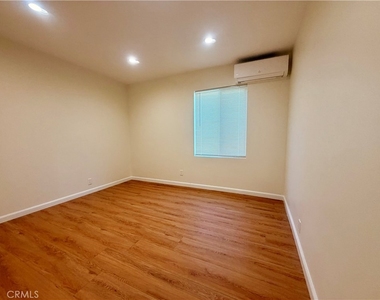 1434 E Sandison - Photo Thumbnail 19