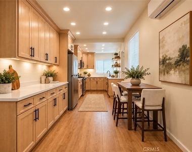 1434 E Sandison - Photo Thumbnail 10