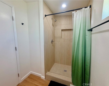 1434 E Sandison - Photo Thumbnail 9