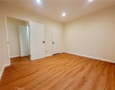 1434 E Sandison - Photo Thumbnail 21