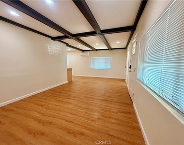 1434 E Sandison - Photo Thumbnail 1