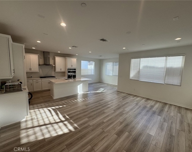 16159 Grassland - Photo Thumbnail 4